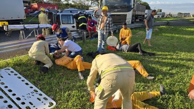 Foto de Acidente no Contorno Norte deixa seis feridos