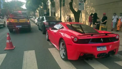 Foto de O risco do ‘secretário da Ferrari guinchada’