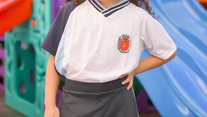 uniforme Cada dia uma novidade na câmara