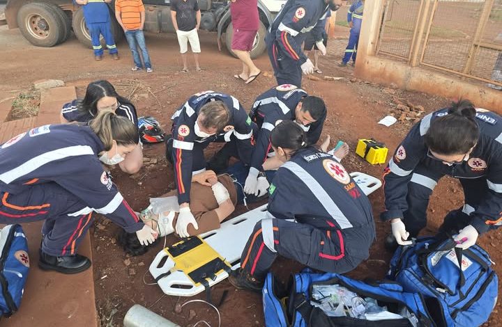 Motociclista de 24 anos sofre acidente grave próximo do trevo do Catuaí 1 acidente moto Motociclista de 24 anos sofre acidente grave próximo do trevo do Catuaí