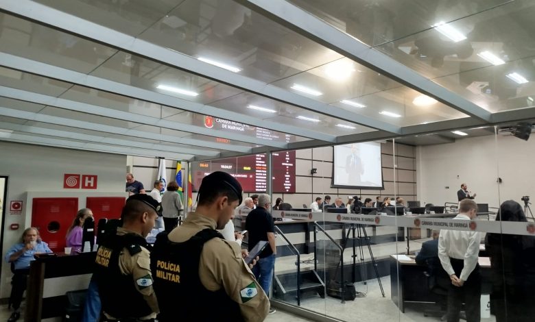 Presidente deixa a câmara escoltada por seguranças e guardas municipais 1 WhatsApp Image 2025 10 02 at 11.22.29 Presidente deixa a câmara escoltada por seguranças e guardas municipais