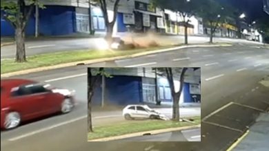 Foto de Câmera de segurança registra acidente na Avenida Colombo em Maringá