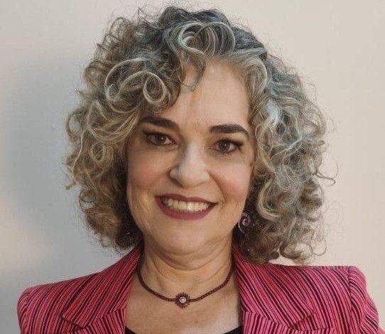 ANA PAULA SCHIAVONE 03 02 Niver