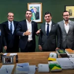 flavio bolsonaro moro PL confirma apoio à candidatura de Sérgio Moro no Paraná e assegura palanque a Flávio Bolsonaro