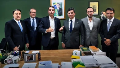 Foto de PL confirma apoio à candidatura de Sérgio Moro no Paraná e assegura palanque a Flávio Bolsonaro