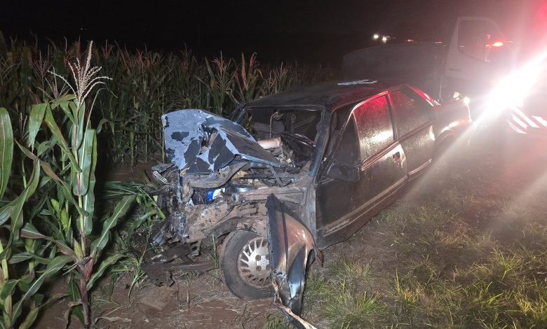 acidente pr 323 Motorista morre após dirigir na contramão e bater de frente contra caminhão na PR-323