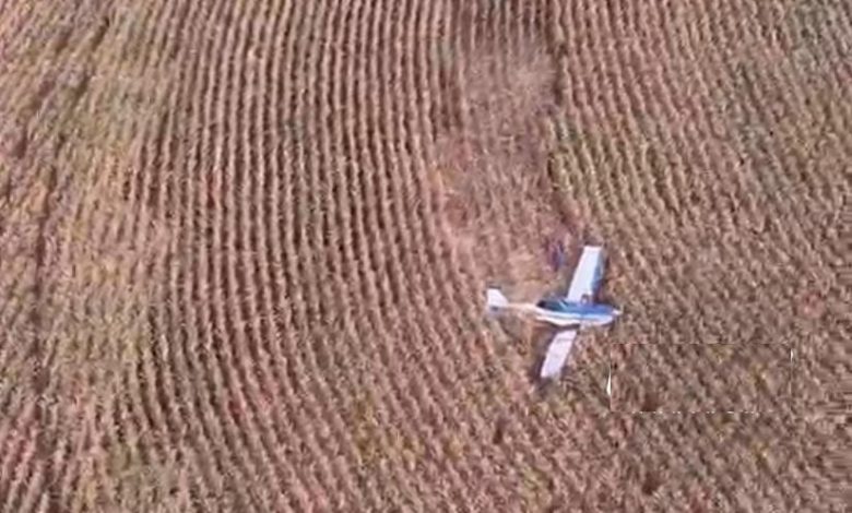 Avião faz pouso de emergência em área rural de Marialva 1 aviao Avião faz pouso de emergência em área rural de Marialva