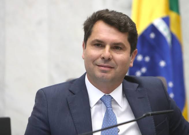 alexandre curi Alexandre Curi lidera em dois dos três cenários em pesquisa para o Senado