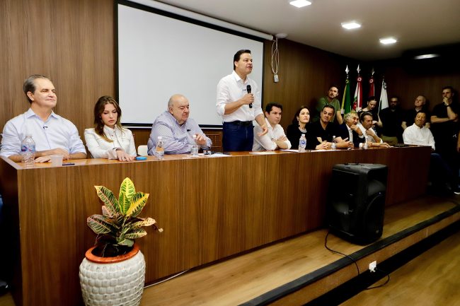 WhatsApp Image 2026 08 15 at 13.29.54 Sandro Alex destaca força da chapa em encontros com 30 prefeitos e milhares de apoiadores em Maringá