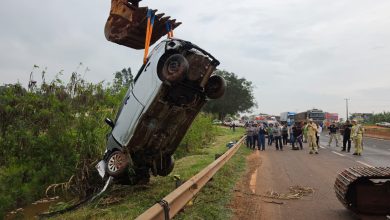 Três mulheres morrem após carro capotar e cair em riacho às margens da BR-376, em Mandaguaçu 2 Foto de Três mulheres morrem após carro capotar e cair em riacho às margens da BR-376, em Mandaguaçu