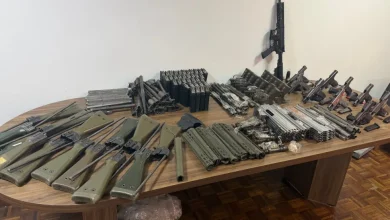 Hangar próprio e empresas falsas: Como uma família do Paraná criou rota logística para enviar armas ao RJ 2 Foto de Hangar próprio e empresas falsas: Como uma família do Paraná criou rota logística para enviar armas ao RJ